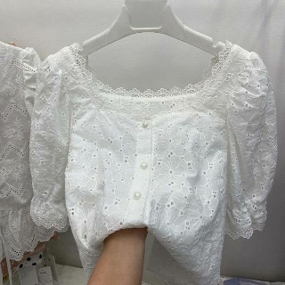 체크블라우스 여성브라우스 예쁜 셔츠 남방 여성용 시크 자수 레이스 블라우스컷 아웃 빈티지 프렌치 스퀘어 칼라